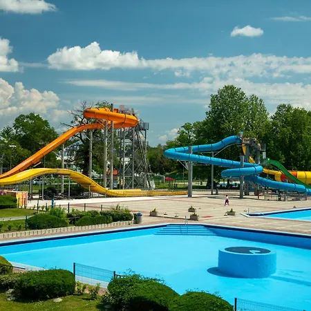 48 Nika, Terme Catez شقة كاتيز أوب سافي