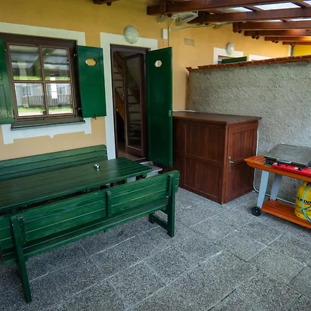 48 Nika, Terme Catez